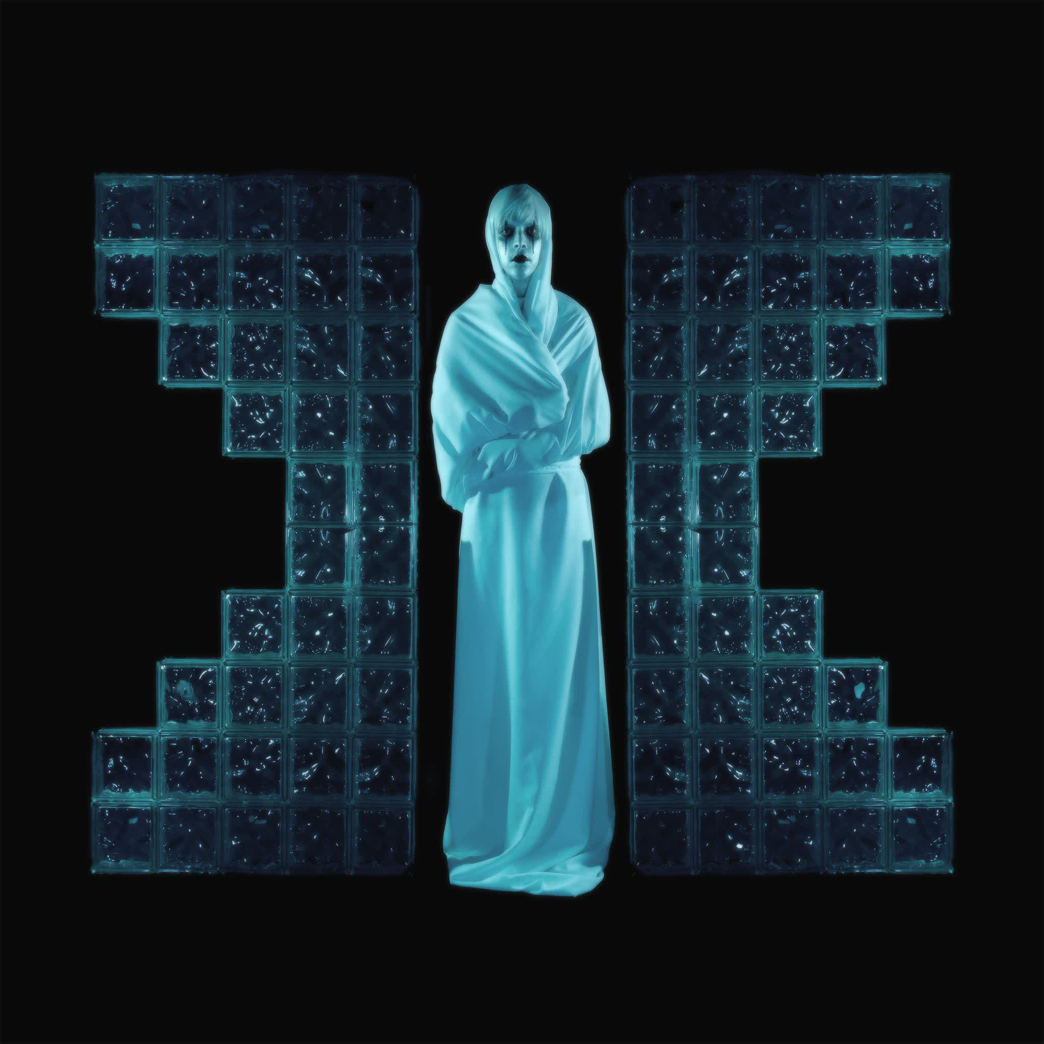 drab majesty